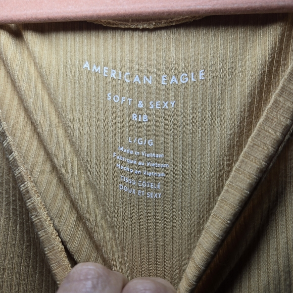 American Eagle Outfitters Pale Mustard Ribbed Tank Top Womens Large - Picture 2 of 3